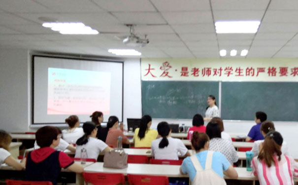 深圳宝安区学会计哪个学校好_学费多少钱