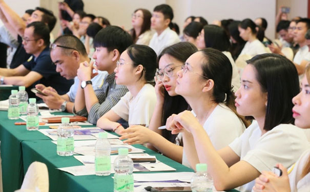 南宁学会计哪个学校好_学费多少钱